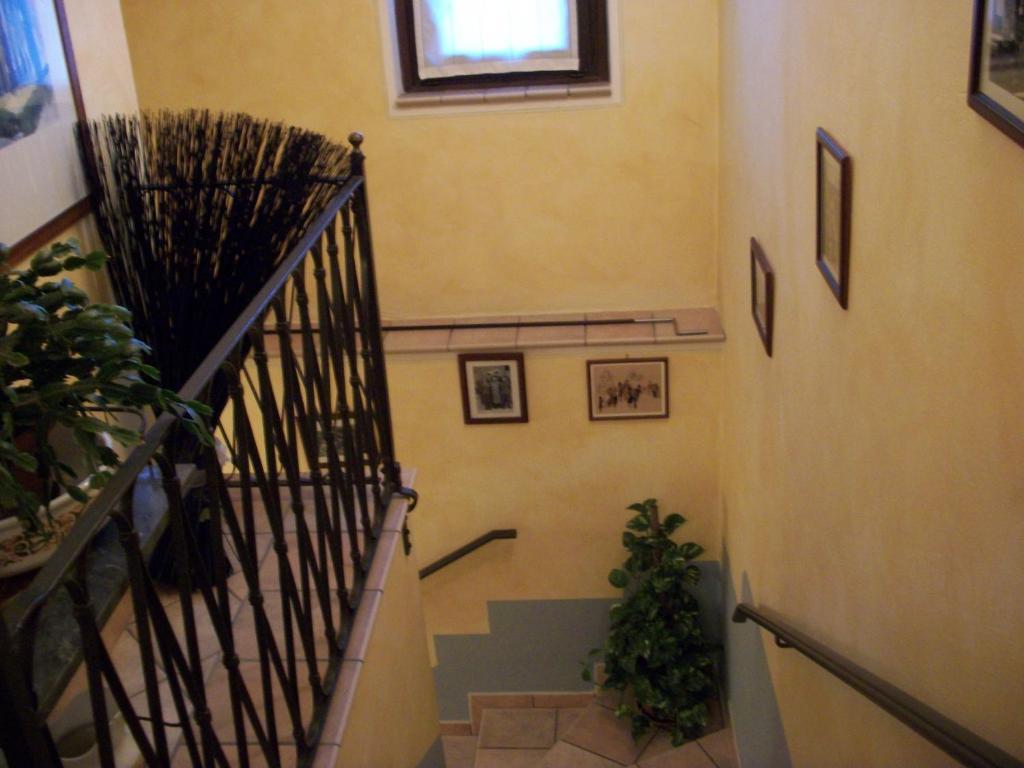 Cascina Ballarin La Morra Room photo