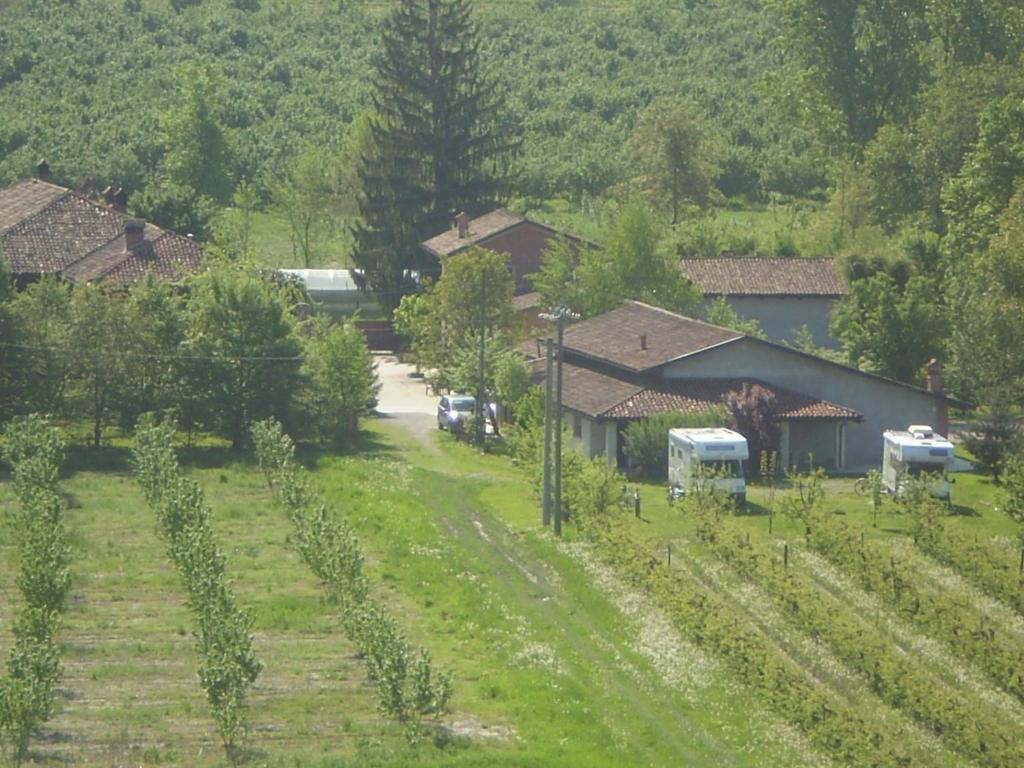 Cascina Ballarin La Morra Exterior photo