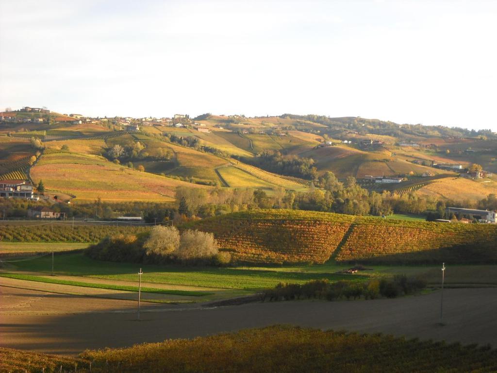 Cascina Ballarin La Morra Exterior photo