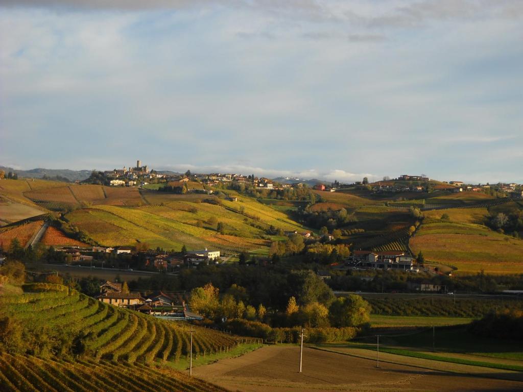 Cascina Ballarin La Morra Exterior photo